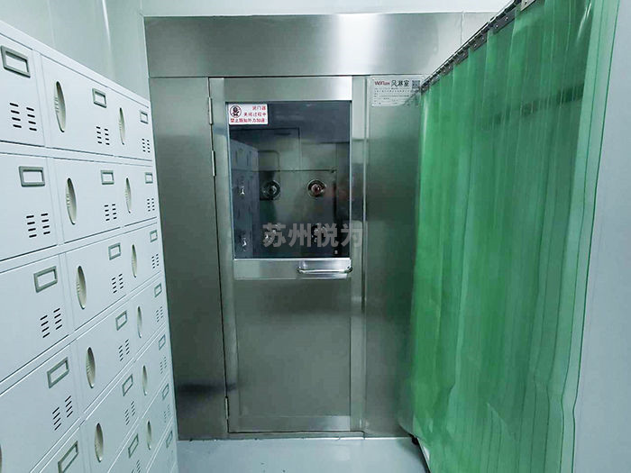 四川成都某插座公司风淋通道安装现场